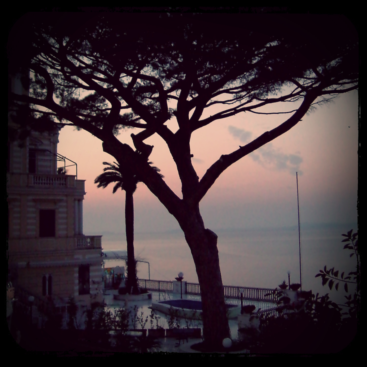 Sundown In Sorrento 